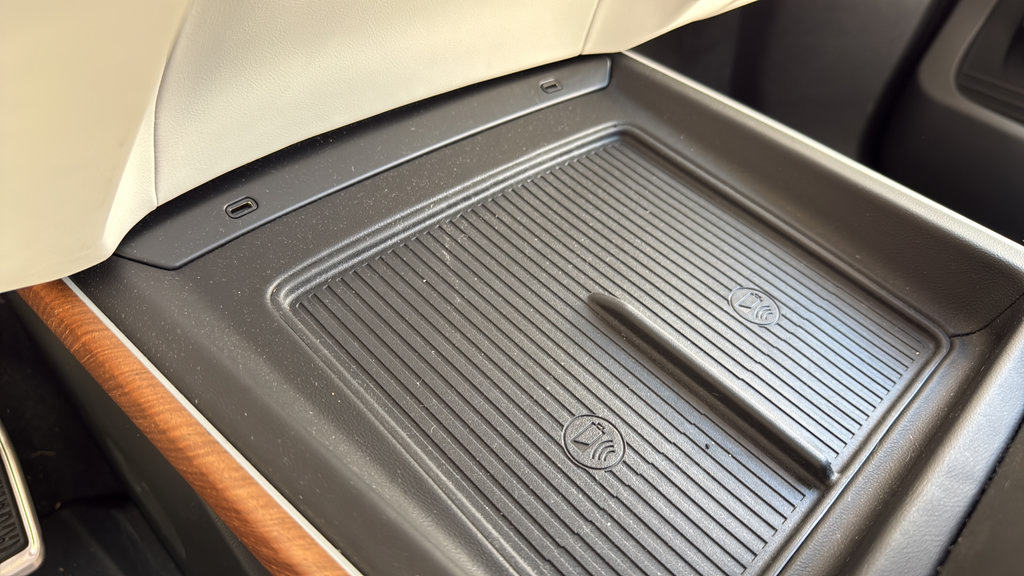 Used 2026 Cadillac Vistiq Sport w/ LPO, Floor Liner Package AWD/4WD image 44