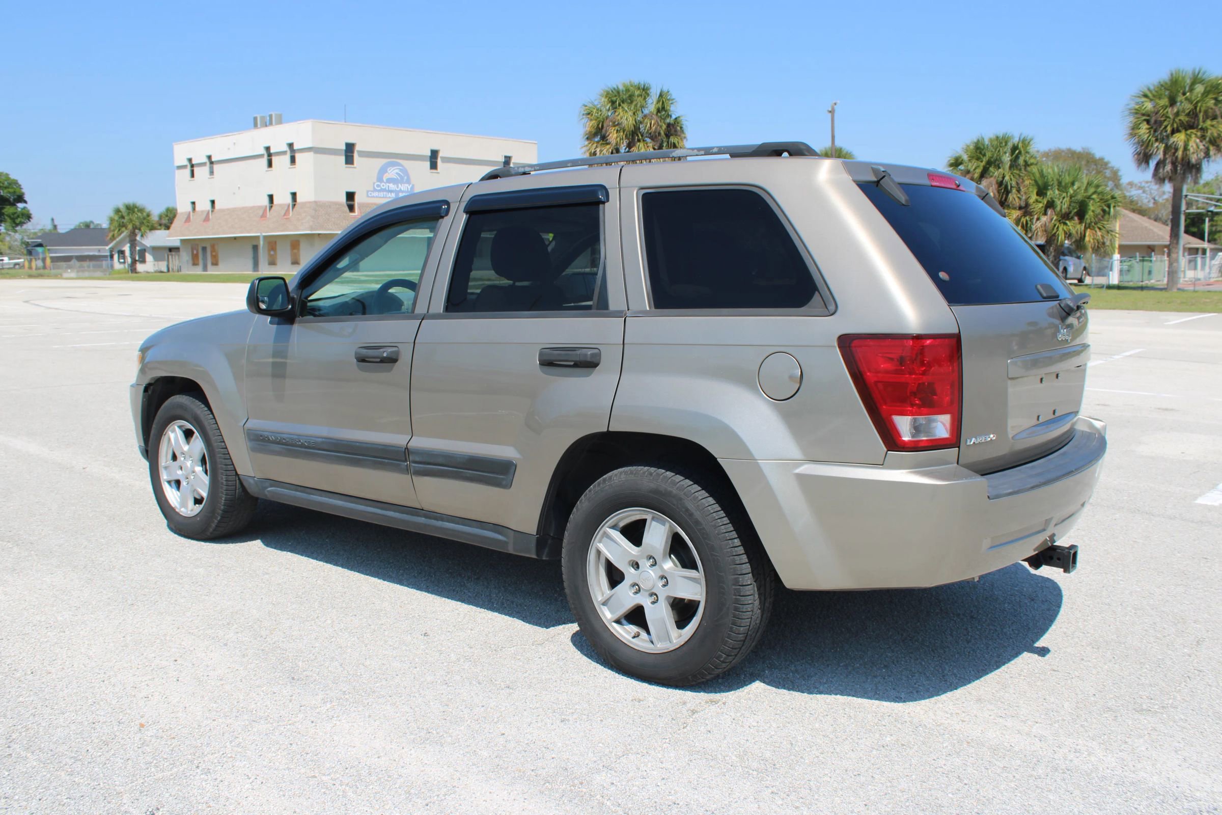 Used 2006 Jeep Grand Cherokee Laredo RWD image 5
