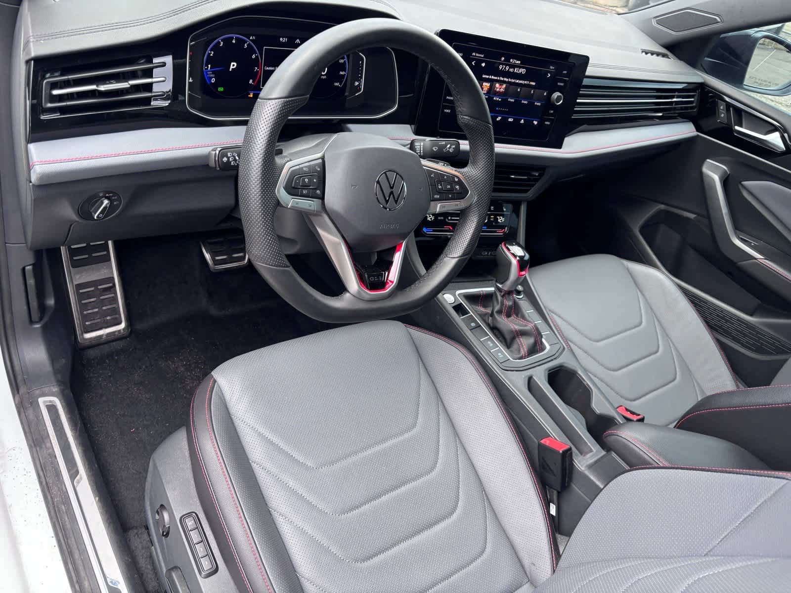 Used 2026 Volkswagen Jetta GLI Autobahn FWD image 10