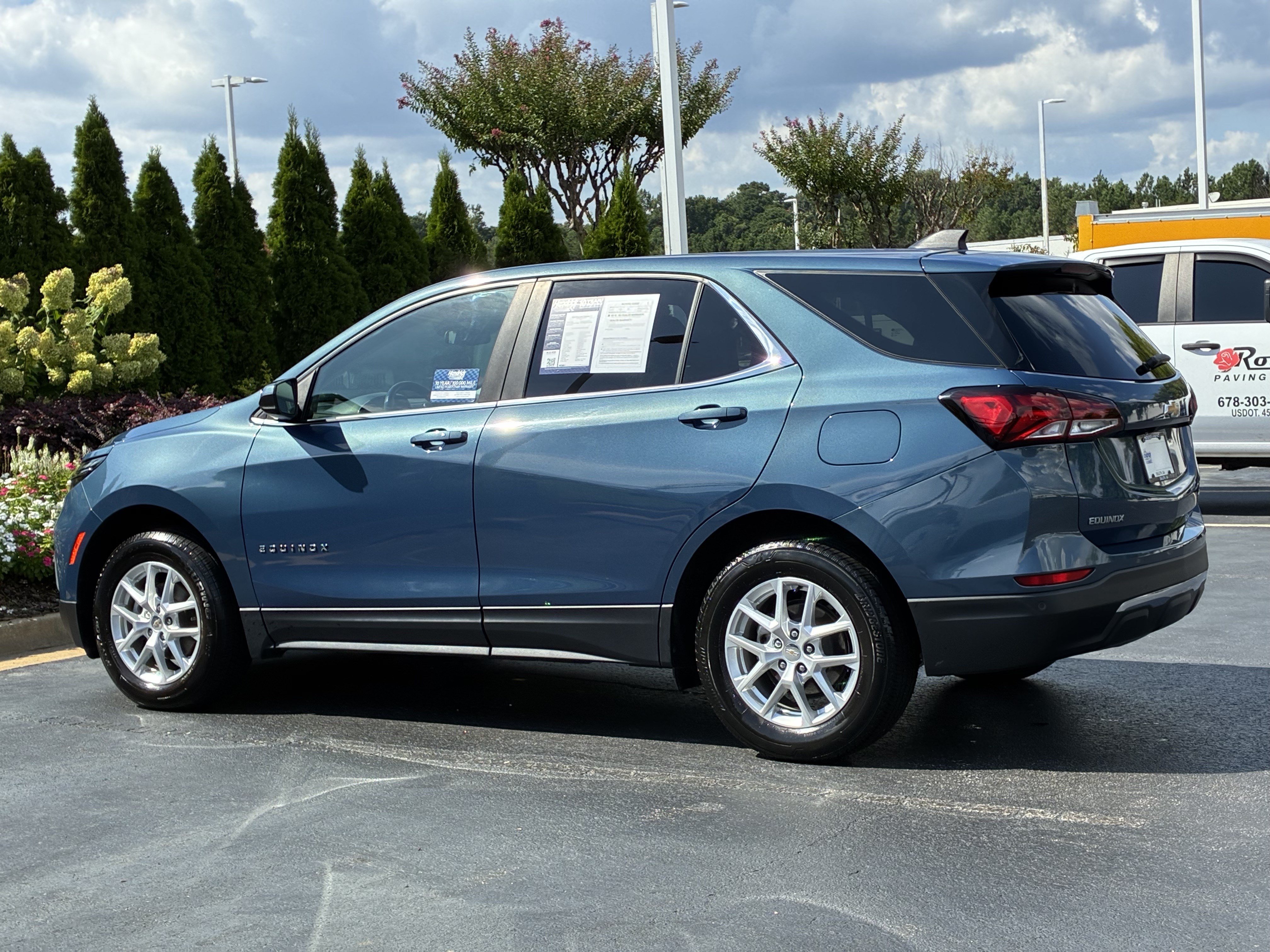 Used 2024 Chevrolet Equinox LT AWD/4WD image 9