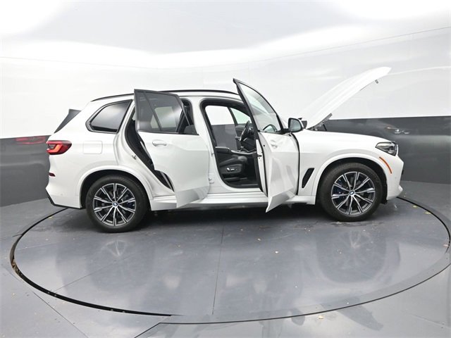 Used 2022 BMW X5 xDrive40i w/ M Sport Package image 42