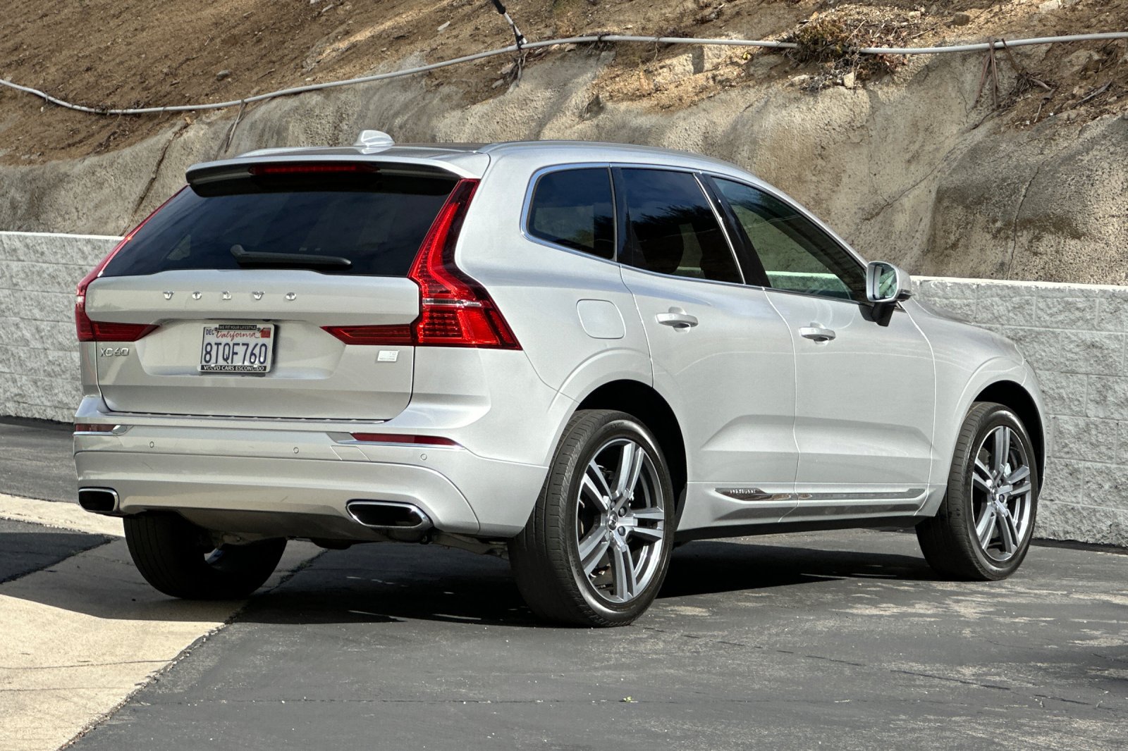 Used 2021 Volvo XC60 T8 Inscription Expression w/ Advanced Package AWD/4WD image 4