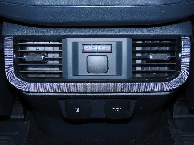 Certified 2025 Ford F150 Platinum w/ Equipment Group 702A High image 26