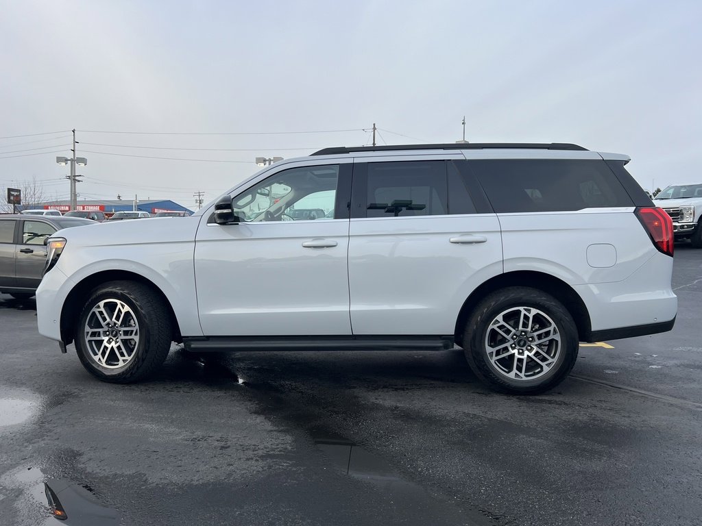 Certified 2025 Ford Expedition Active image 7
