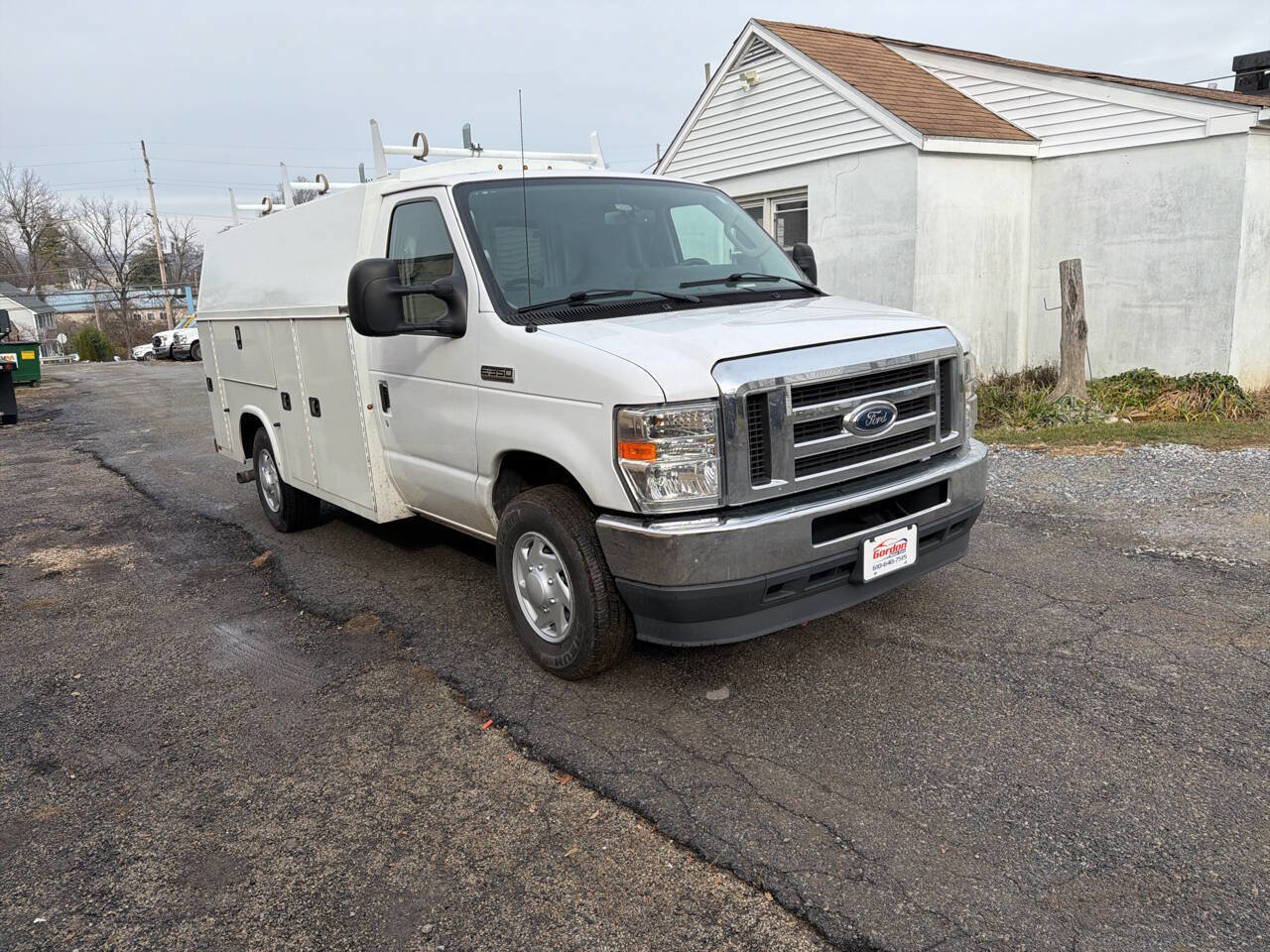 Used 2022 Ford E-350 and Econoline 350 Super Duty w/ Power Windows & Locks Group RWD image 7
