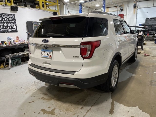 Used 2019 Ford Explorer XLT w/ Equipment Group 201A image 5