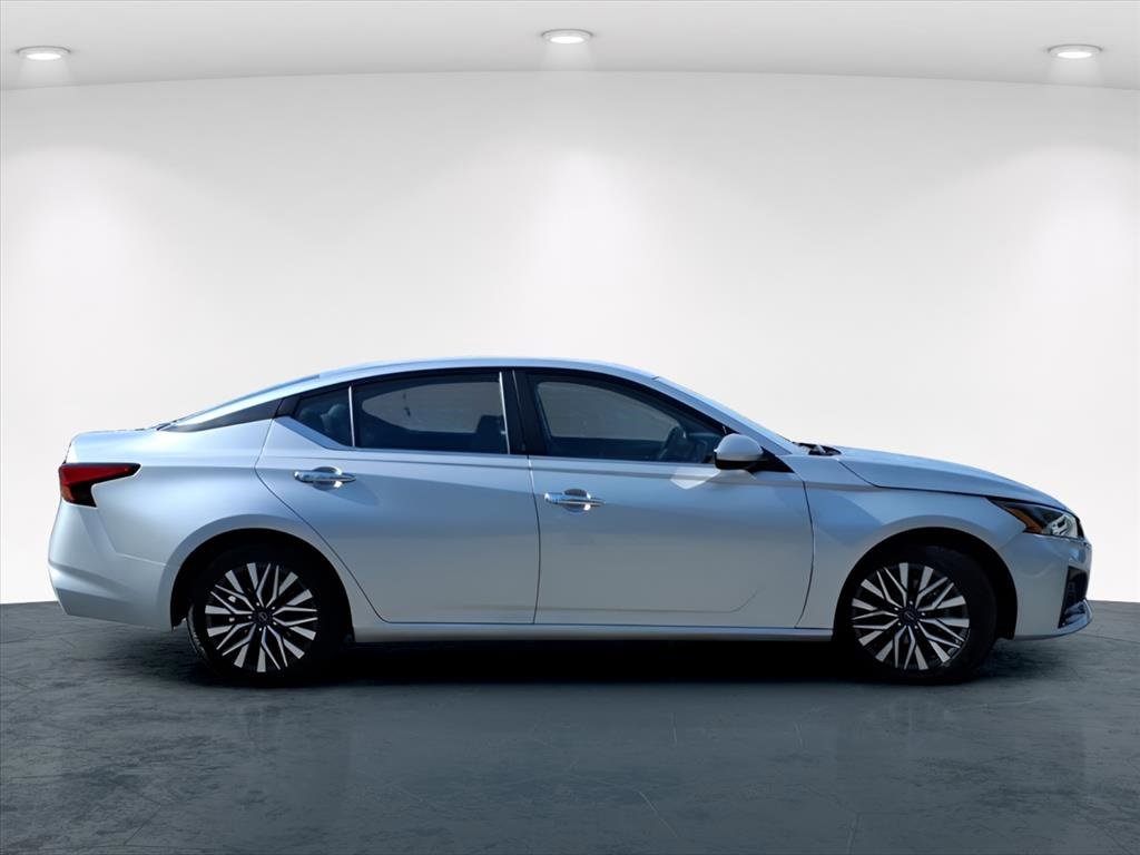 Used 2023 Nissan Altima 2.5 SV image 21