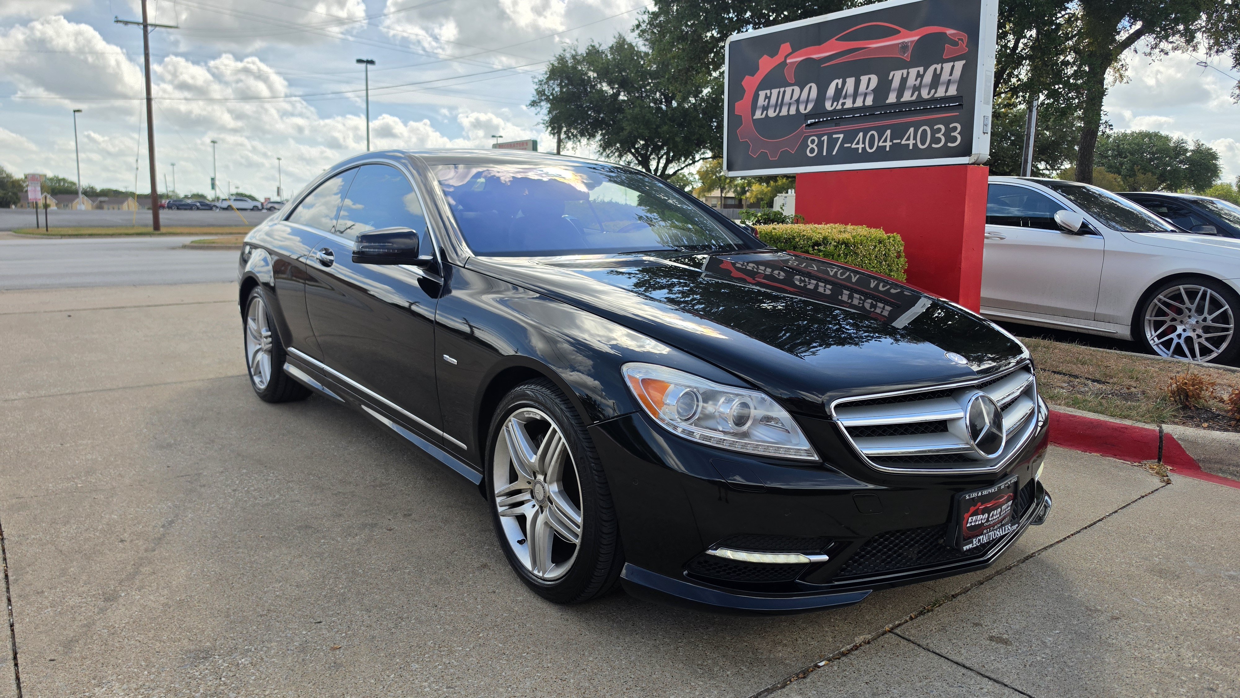 Used 2012 Mercedes-Benz CL 550 4MATIC w/ Sport Pkg image 6