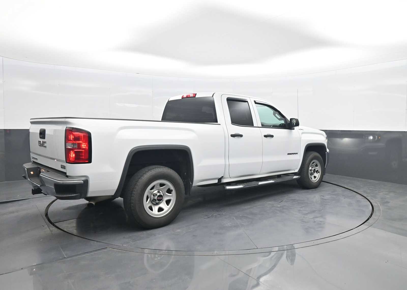 Used 2017 GMC Sierra 1500 4x4 Double Cab image 8