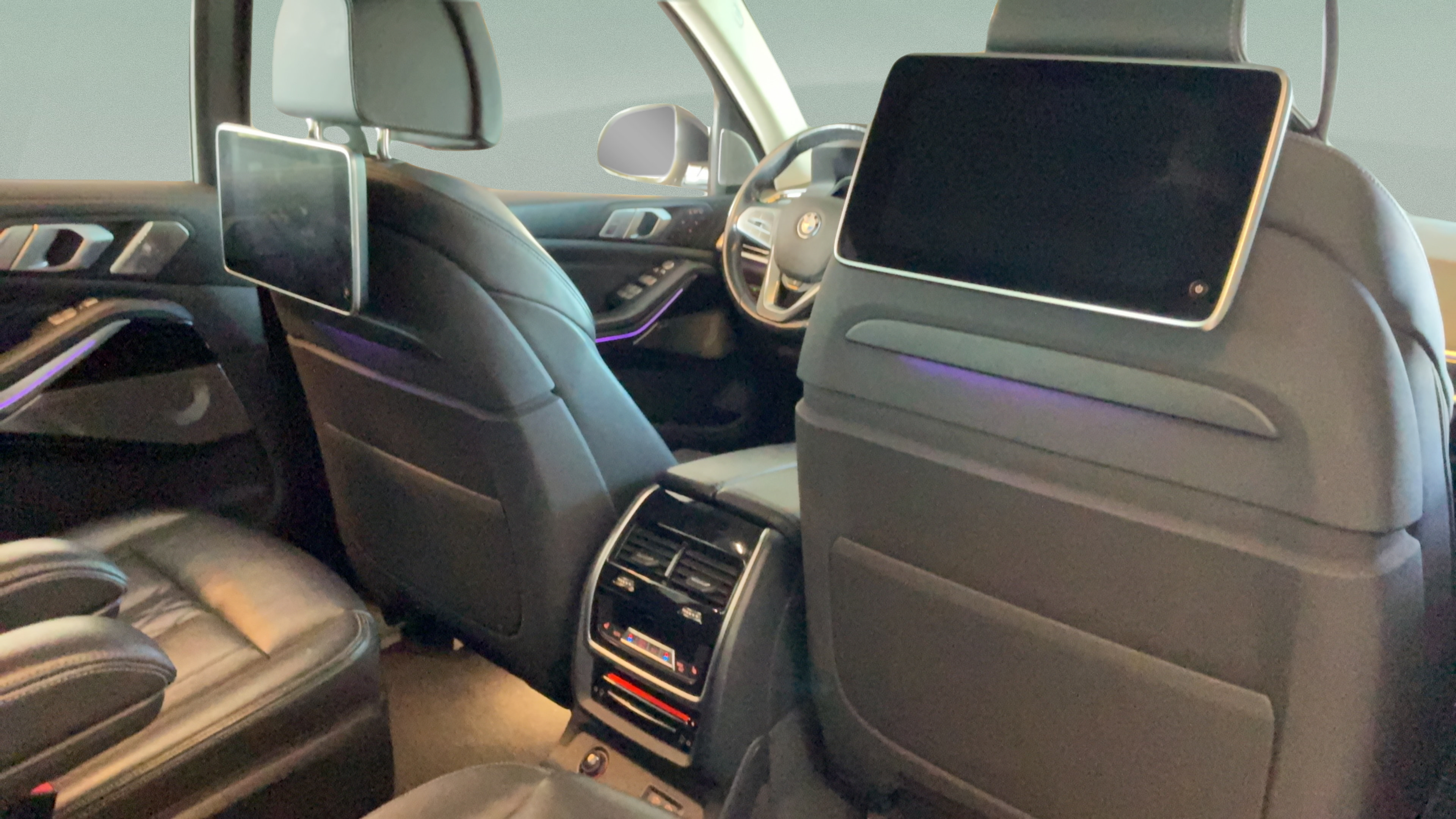 Used 2019 BMW X7 xDrive40i w/ Premium Package AWD/4WD image 34