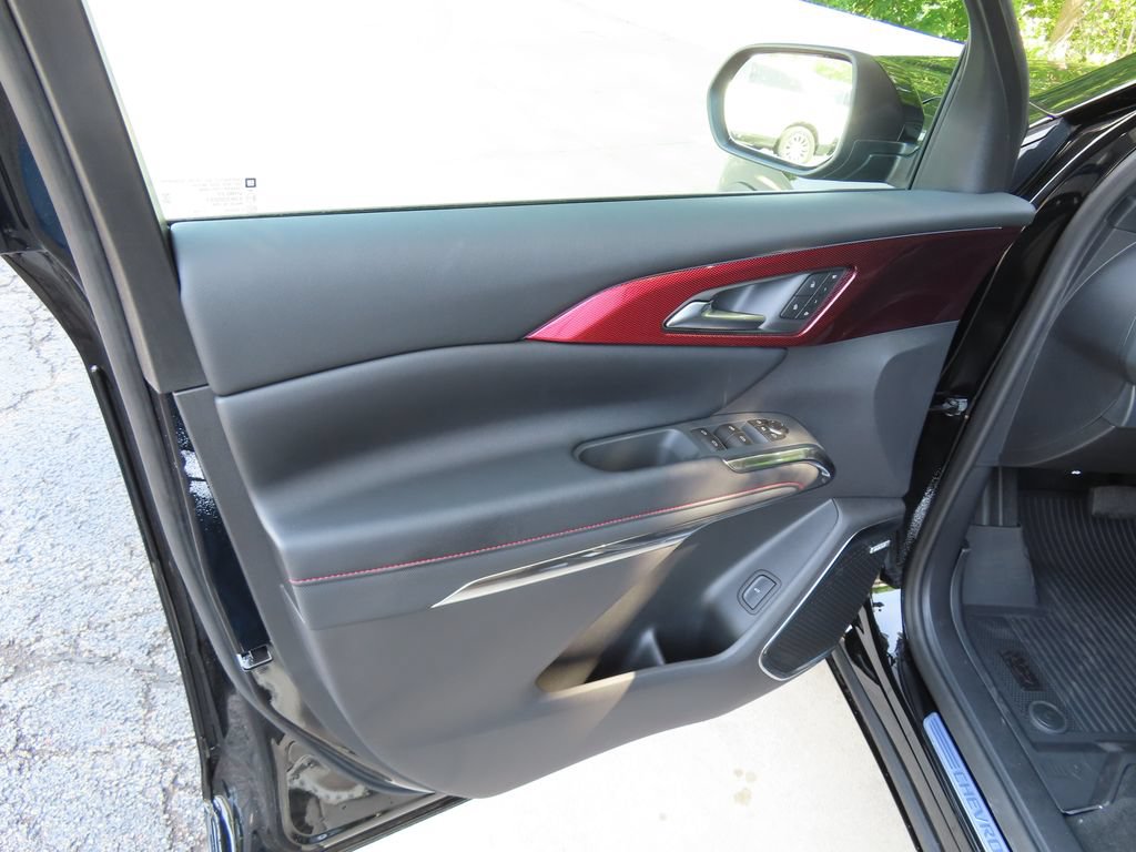 New 2026 Chevrolet Traverse RS w/ LPO, Floor Liner Package AWD/4WD image 25