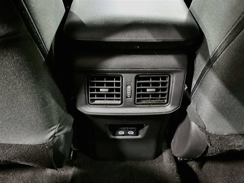 Used 2024 Toyota RAV4 XLE FWD image 29
