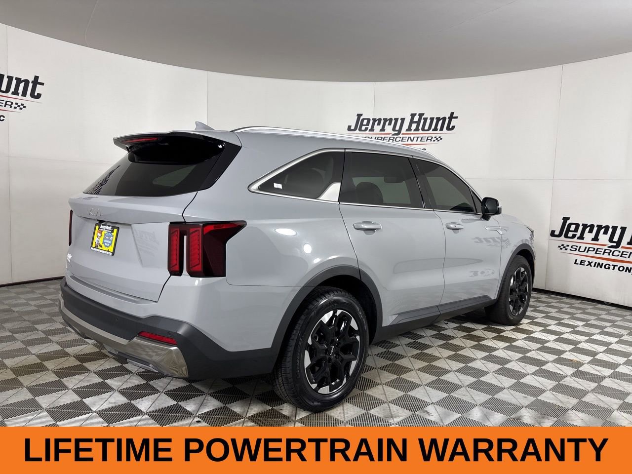 Used 2024 Kia Sorento S w/ Panoramic Sunroof Package image 5