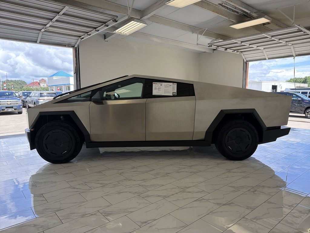 Used 2025 Tesla Cybertruck AWD Crew Cab image 5