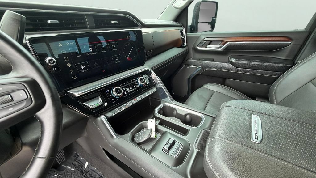 Used 2024 GMC Sierra 2500 Denali AWD/4WD image 19