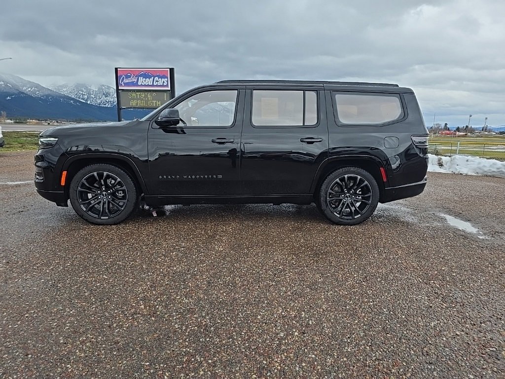 Used 2024 Jeep Grand Wagoneer Series II w/ Quick Order Packagew 28T image 4