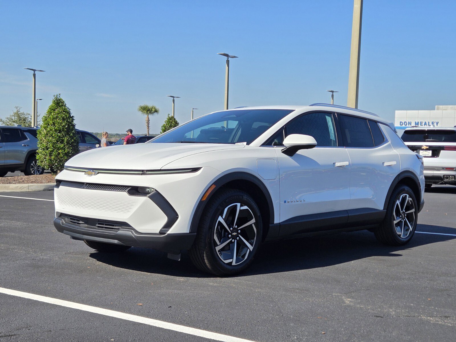 New 2026 Chevrolet Equinox EV LT image 2