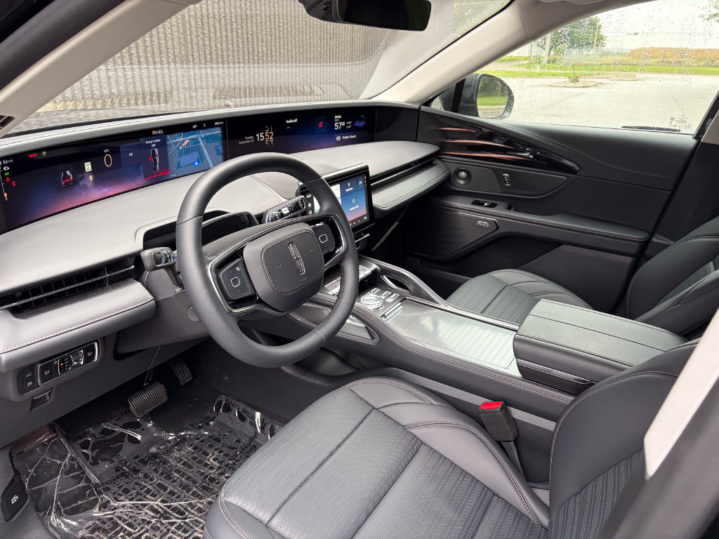 New 2026 Lincoln Nautilus Reserve w/ Jet Appearance Package AWD/4WD image 10