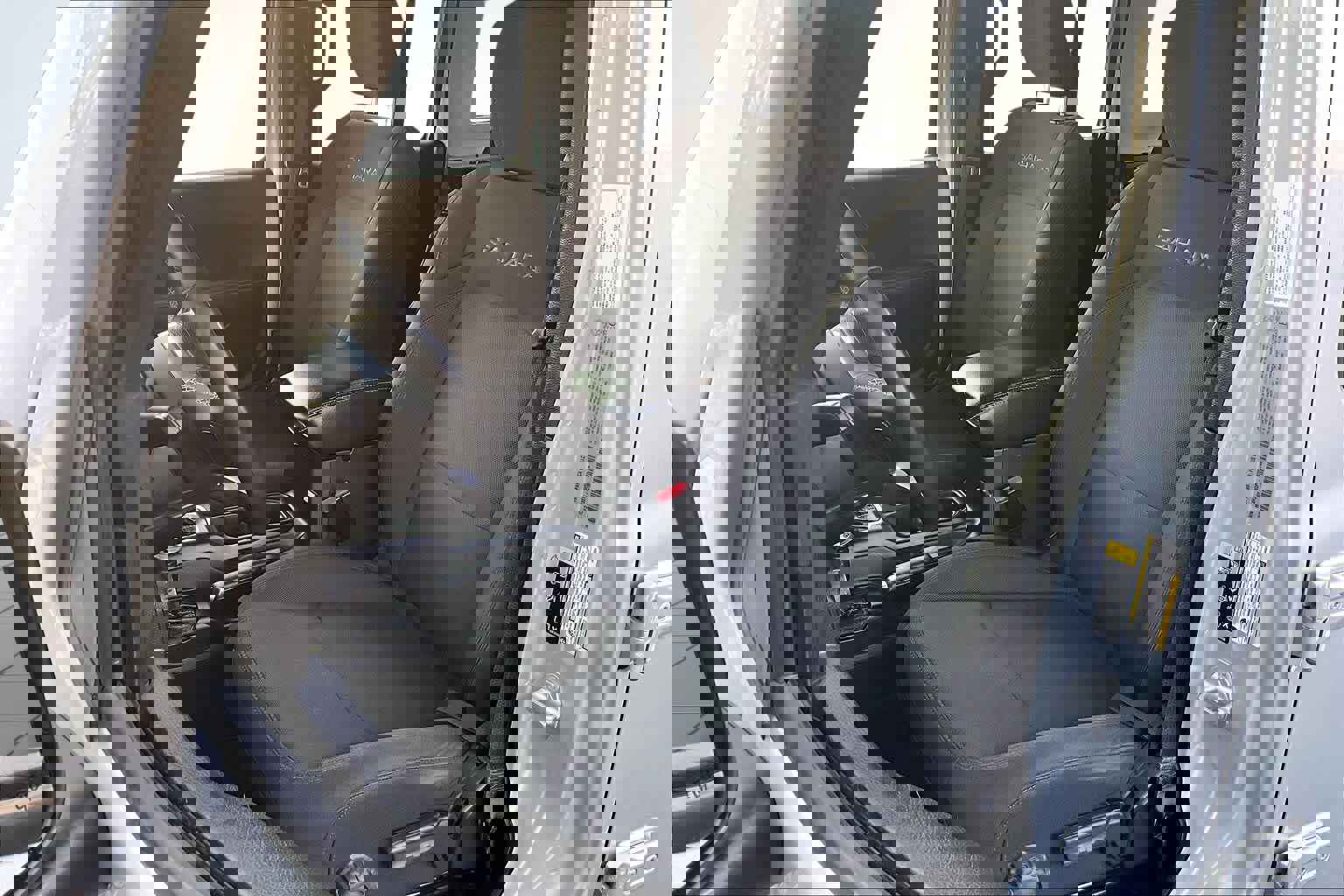 Used 2023 Jeep Wrangler Sahara image 11