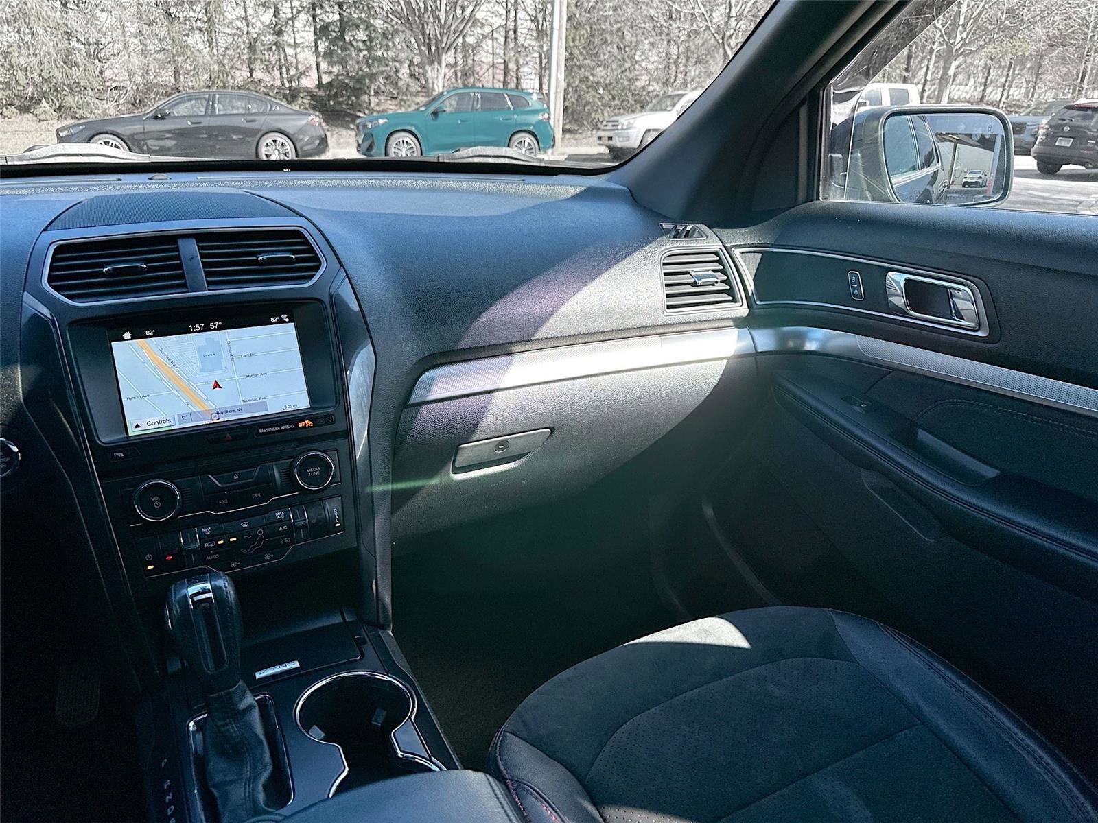 Used 2018 Ford Explorer XLT w/ Equipment Group 202A image 24