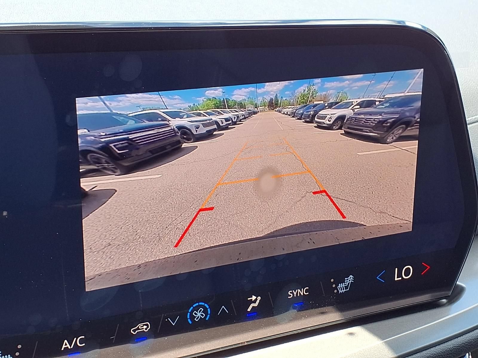New 2026 Chevrolet Traverse LT w/ Midnight/Sport Edition AWD/4WD image 19