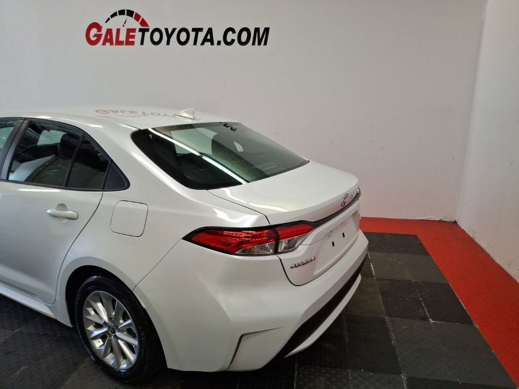 Used 2022 Toyota Corolla LE w/ LE Convenience Package image 7