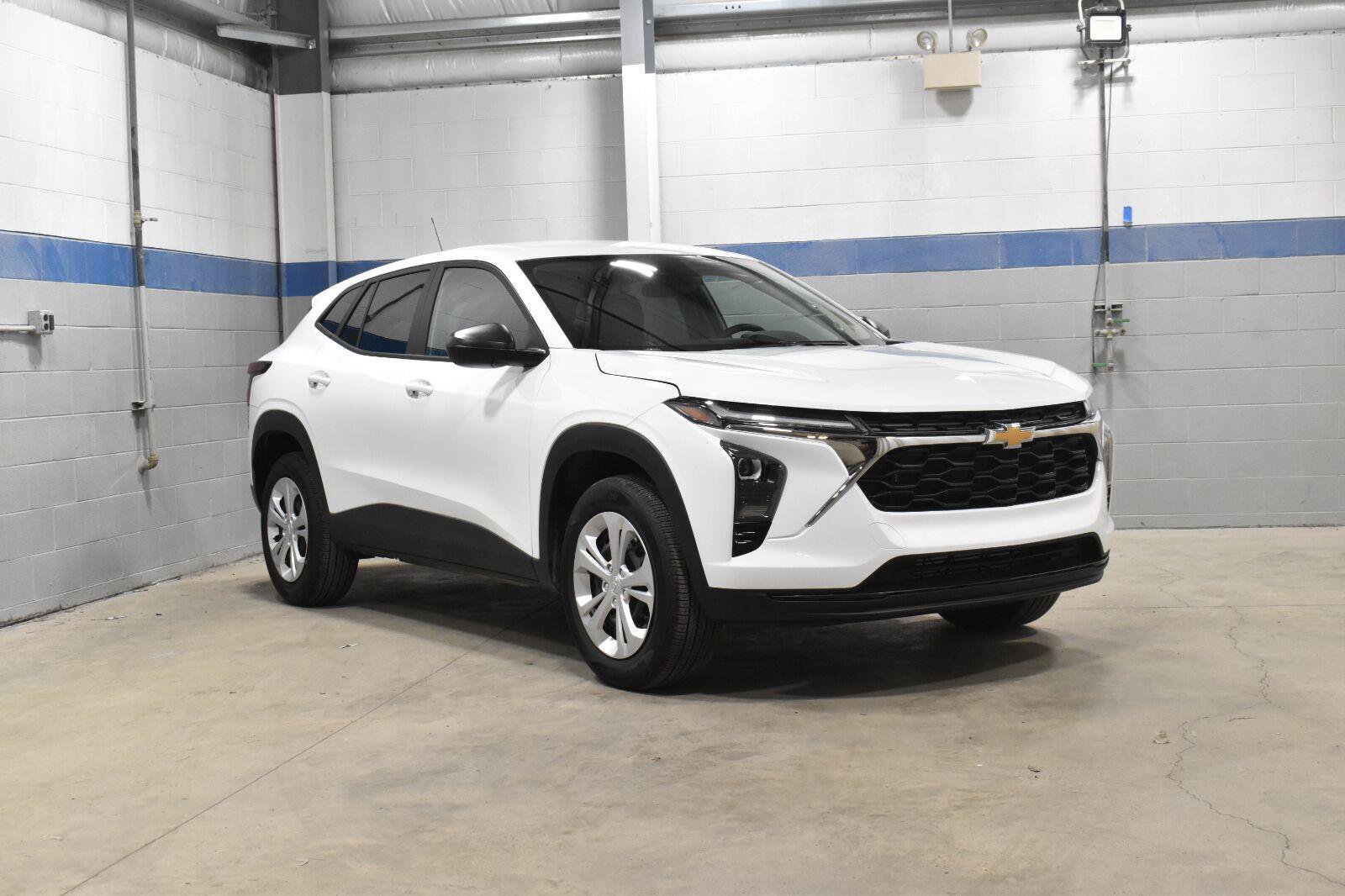 Used 2026 Chevrolet Trax LS w/ Driver Confidence Package FWD image 26