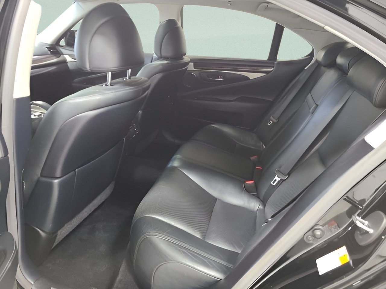 Used 2016 Lexus LS 460 AWD w/ Comfort Package image 18