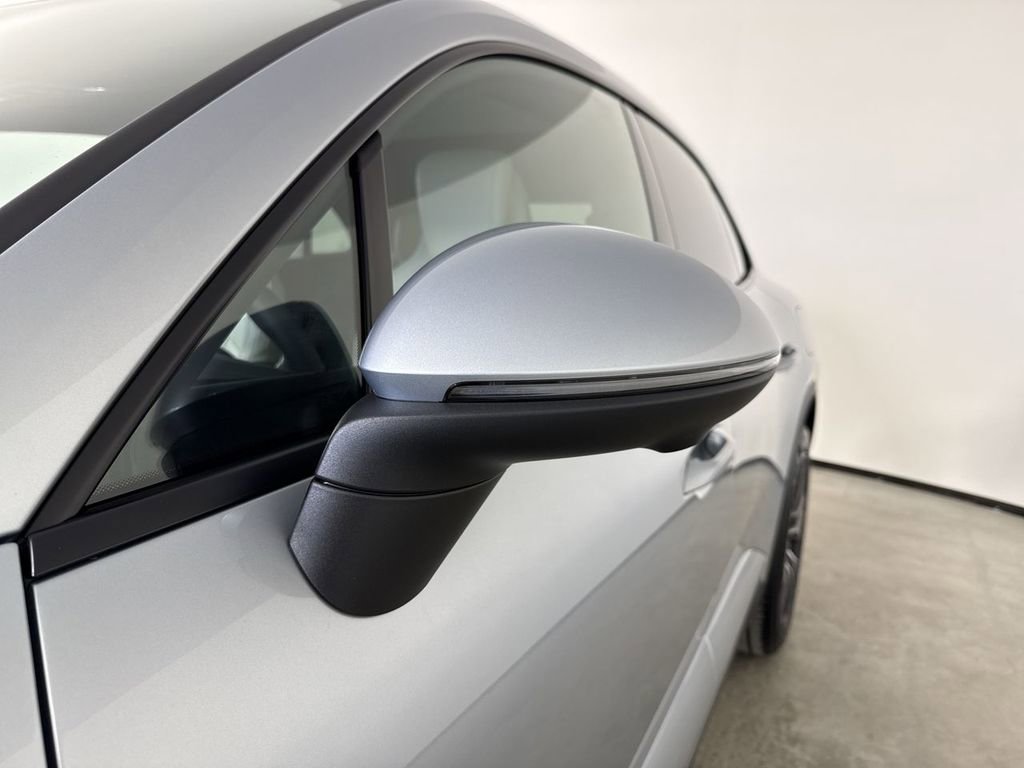 New 2026 Porsche Macan 4 Electric AWD/4WD image 12