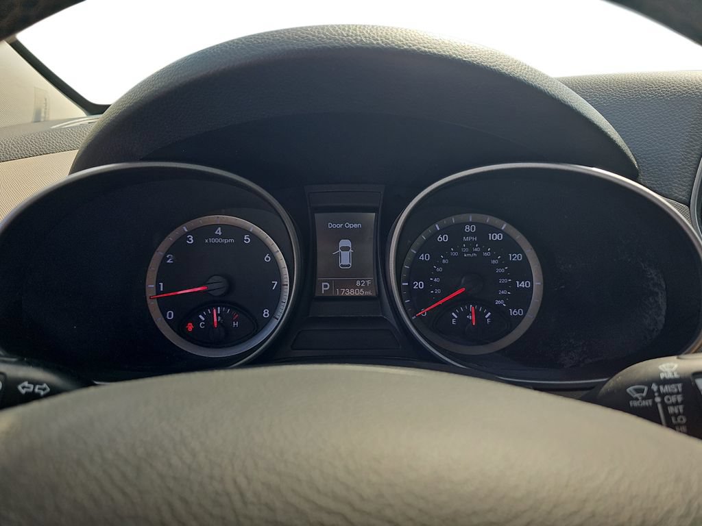 Used 2014 Hyundai Santa Fe GLS FWD image 19