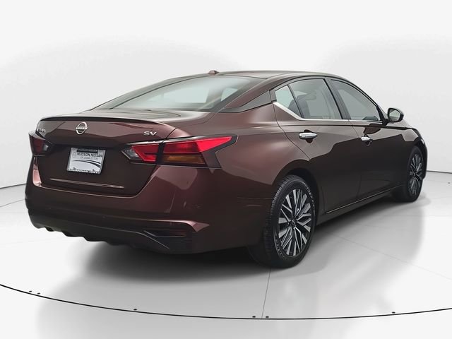 Used 2024 Nissan Altima 2.5 SV image 9