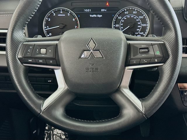 Used 2024 Mitsubishi Outlander SE FWD image 15