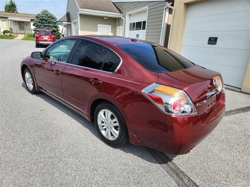Used 2012 Nissan Altima 2.5 SL w/ Convenience Pkg image 2