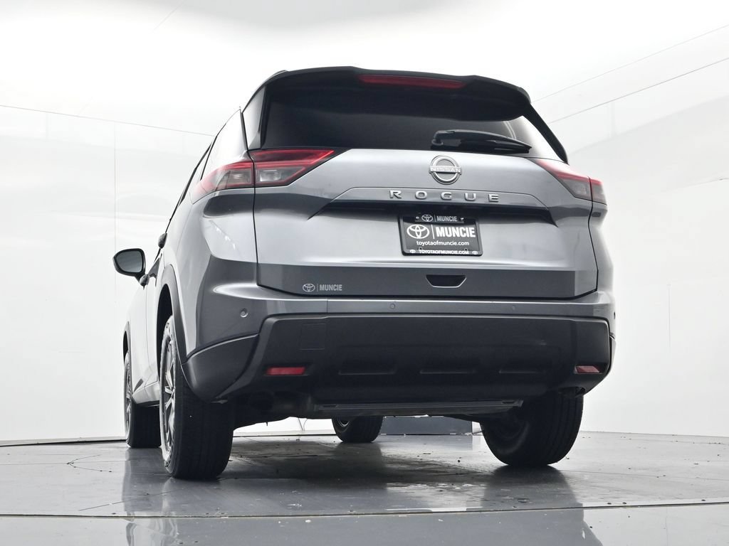 Used 2024 Nissan Rogue S FWD image 48