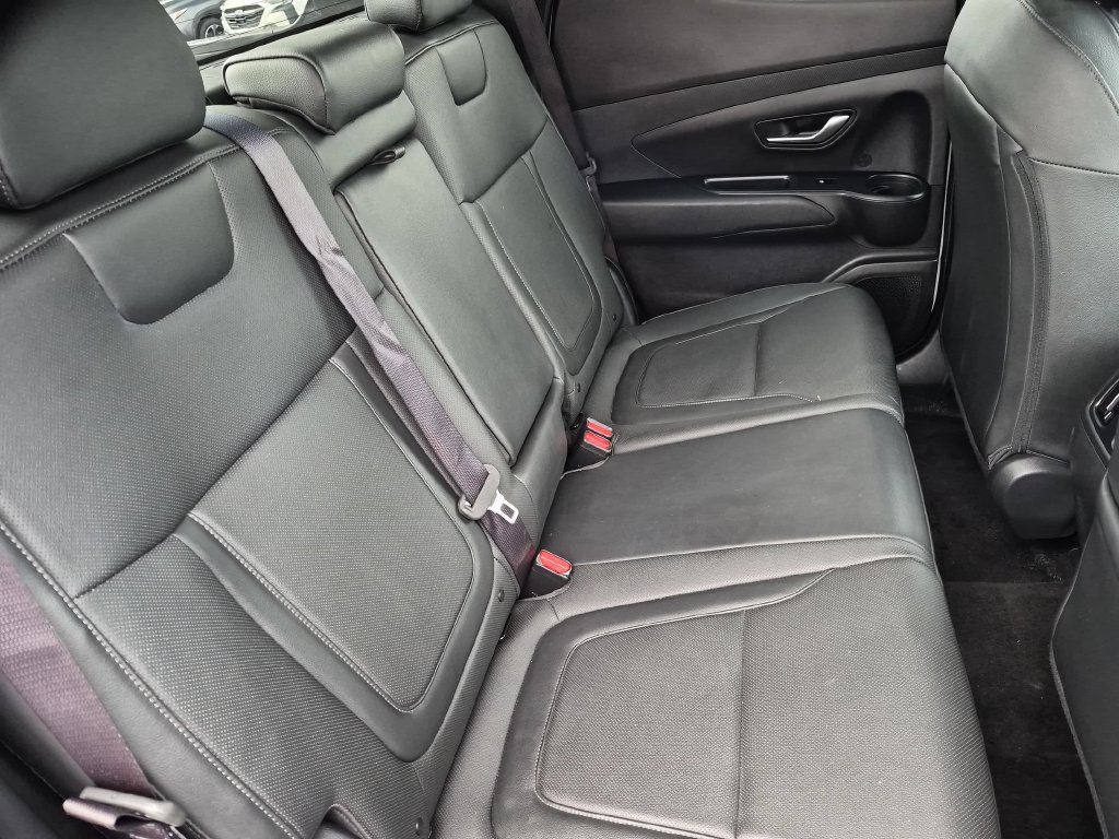 Used 2025 Hyundai Santa Cruz SEL FWD image 30
