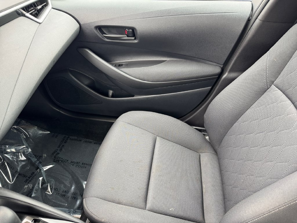 Used 2025 Toyota Corolla LE FWD image 30