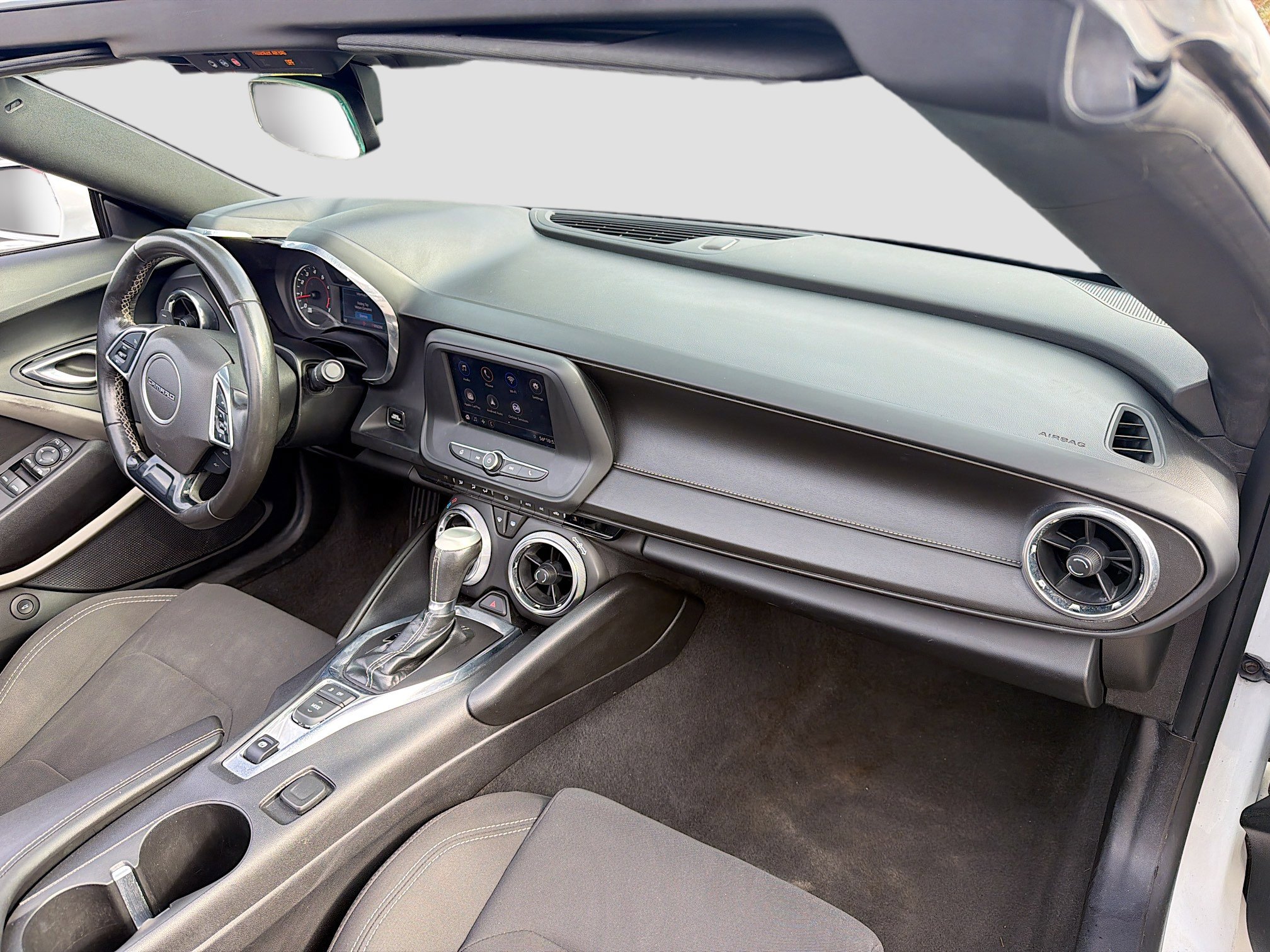 Used 2020 Chevrolet Camaro LT image 13