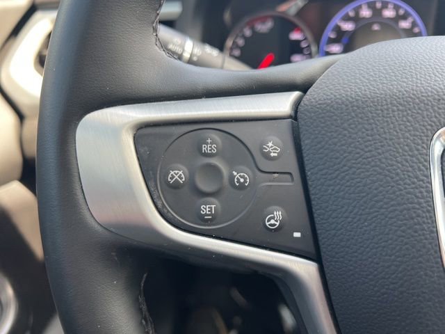 Used 2023 GMC Acadia SLT w/ Elevation Edition image 11