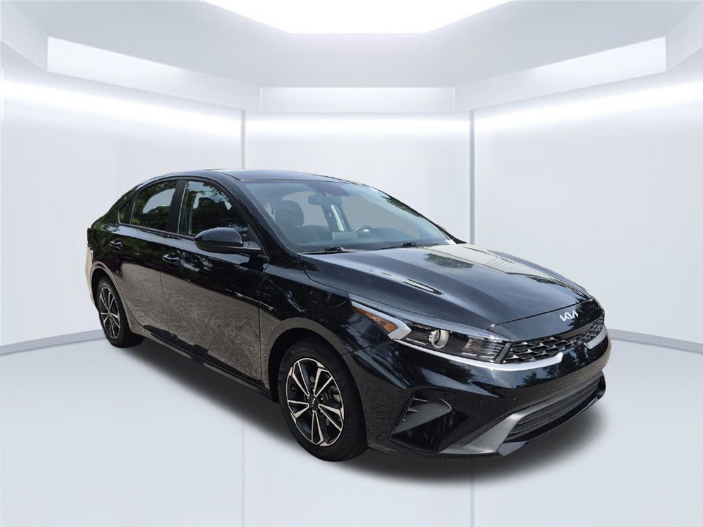 Used 2023 Kia Forte LXS FWD image 8