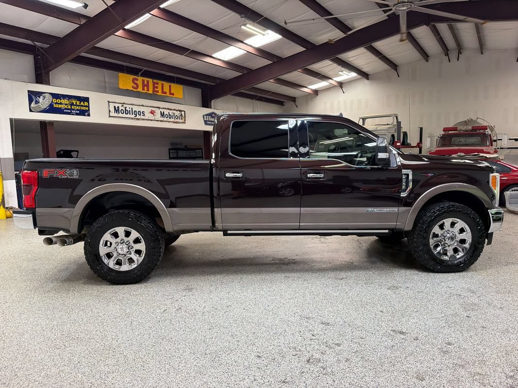 Used 2019 Ford F250 King Ranch w/ King Ranch Ultimate Package AWD/4WD image 9