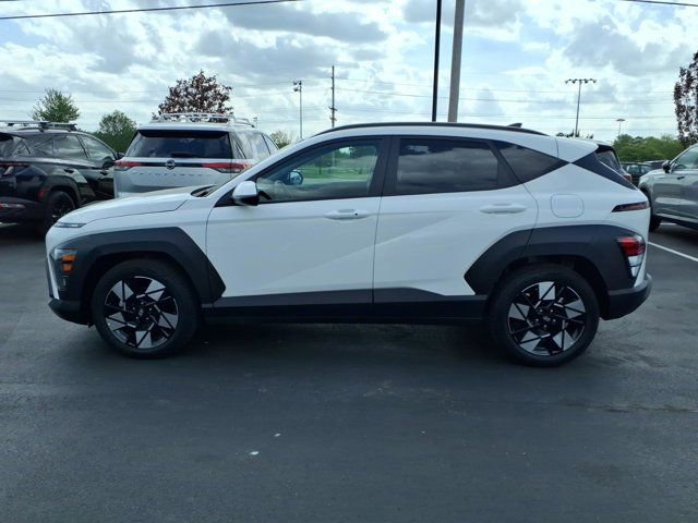 Used 2025 Hyundai Kona SEL FWD image 4