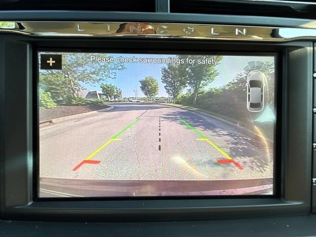 Used 2017 Lincoln Continental Select FWD image 25