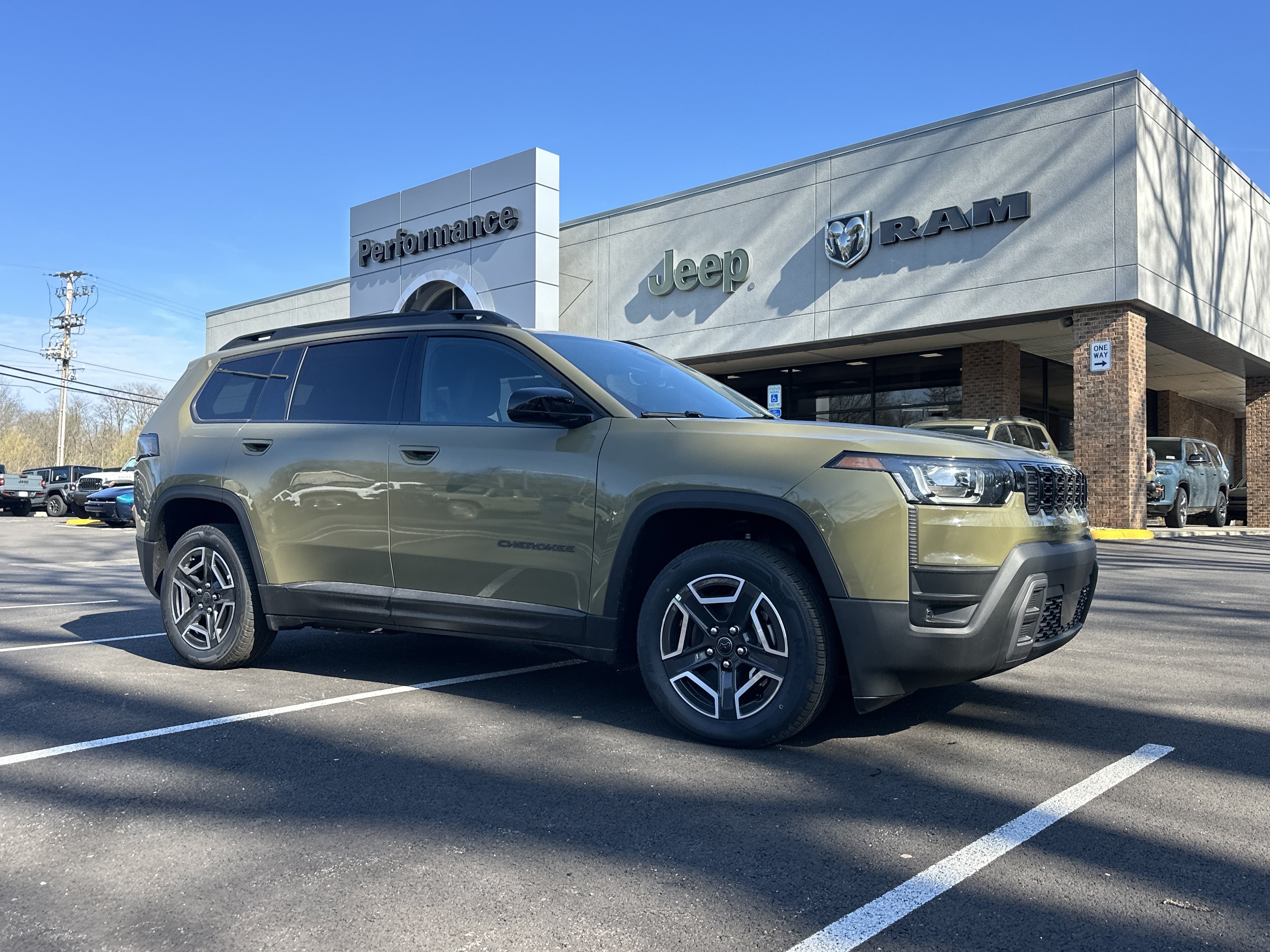 New 2026 Jeep Cherokee Laredo AWD/4WD image 18