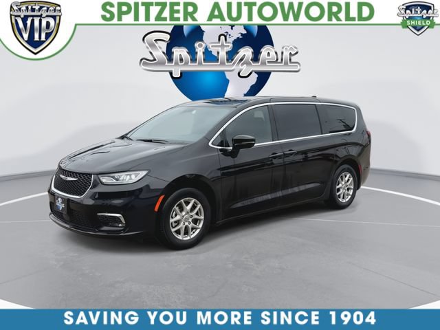 Used 2025 Chrysler Pacifica Select FWD image 5