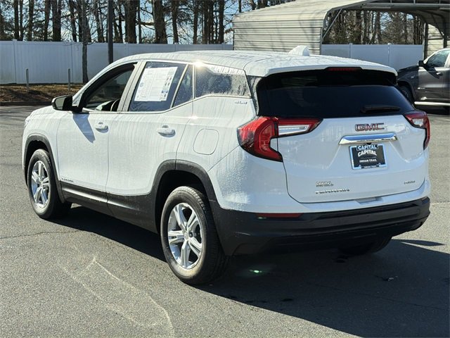 Used 2024 GMC Terrain SLE image 11