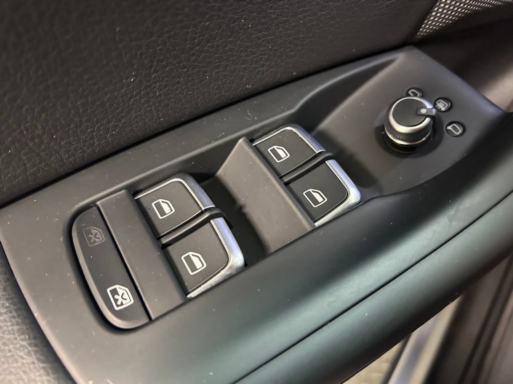 Used 2017 Audi Q3 2.0T Premium AWD/4WD image 6