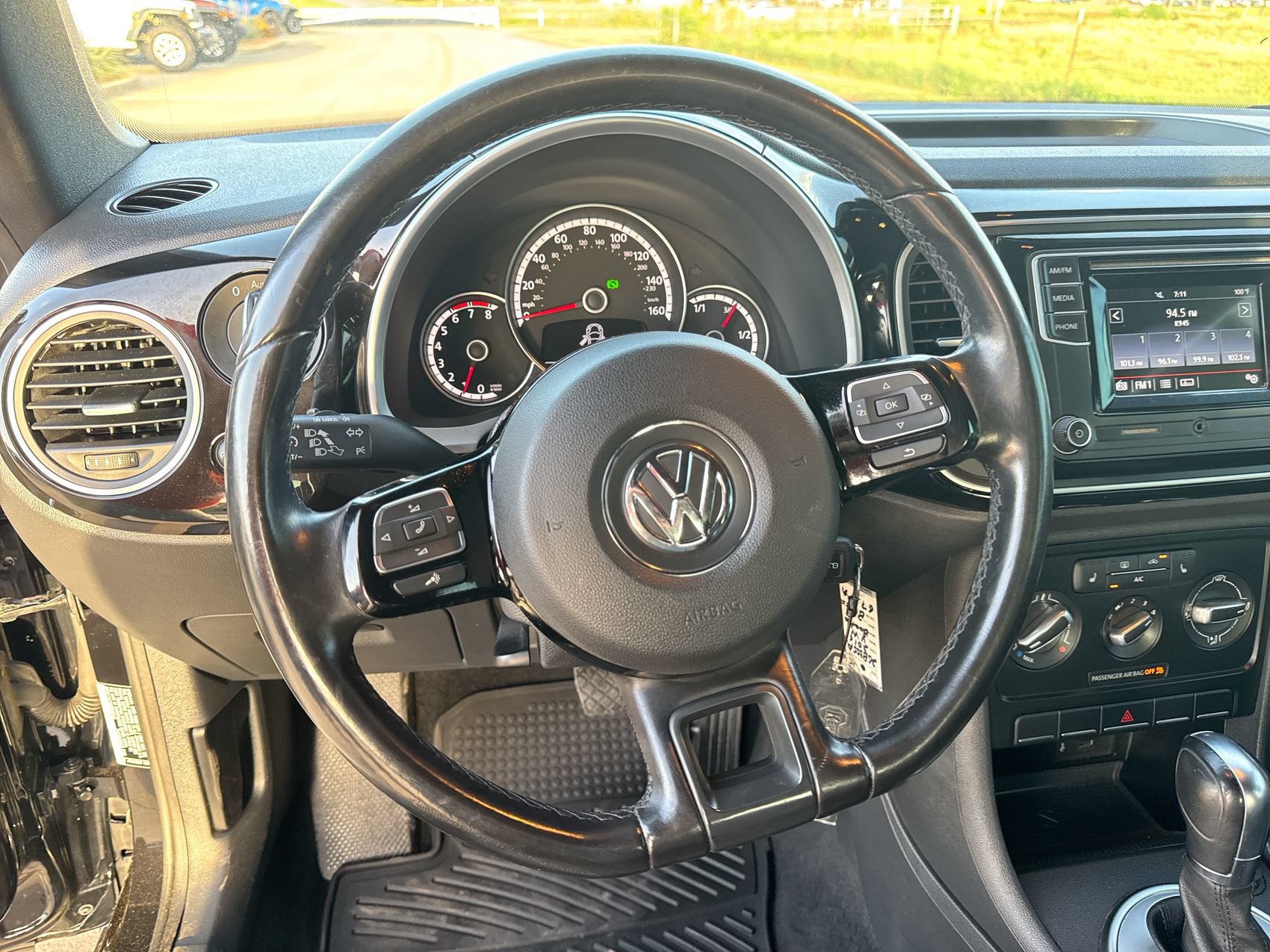 Used 2016 Volkswagen Beetle 1.8T S FWD image 15