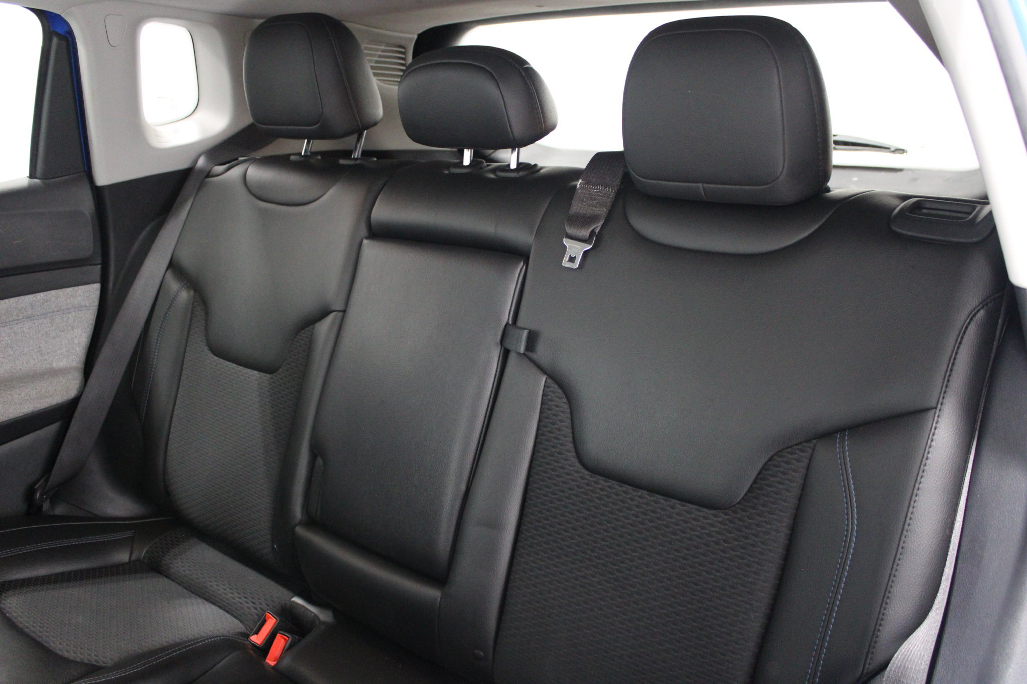 Used 2022 Jeep Compass Latitude w/ Sun and Sound Group FWD image 17