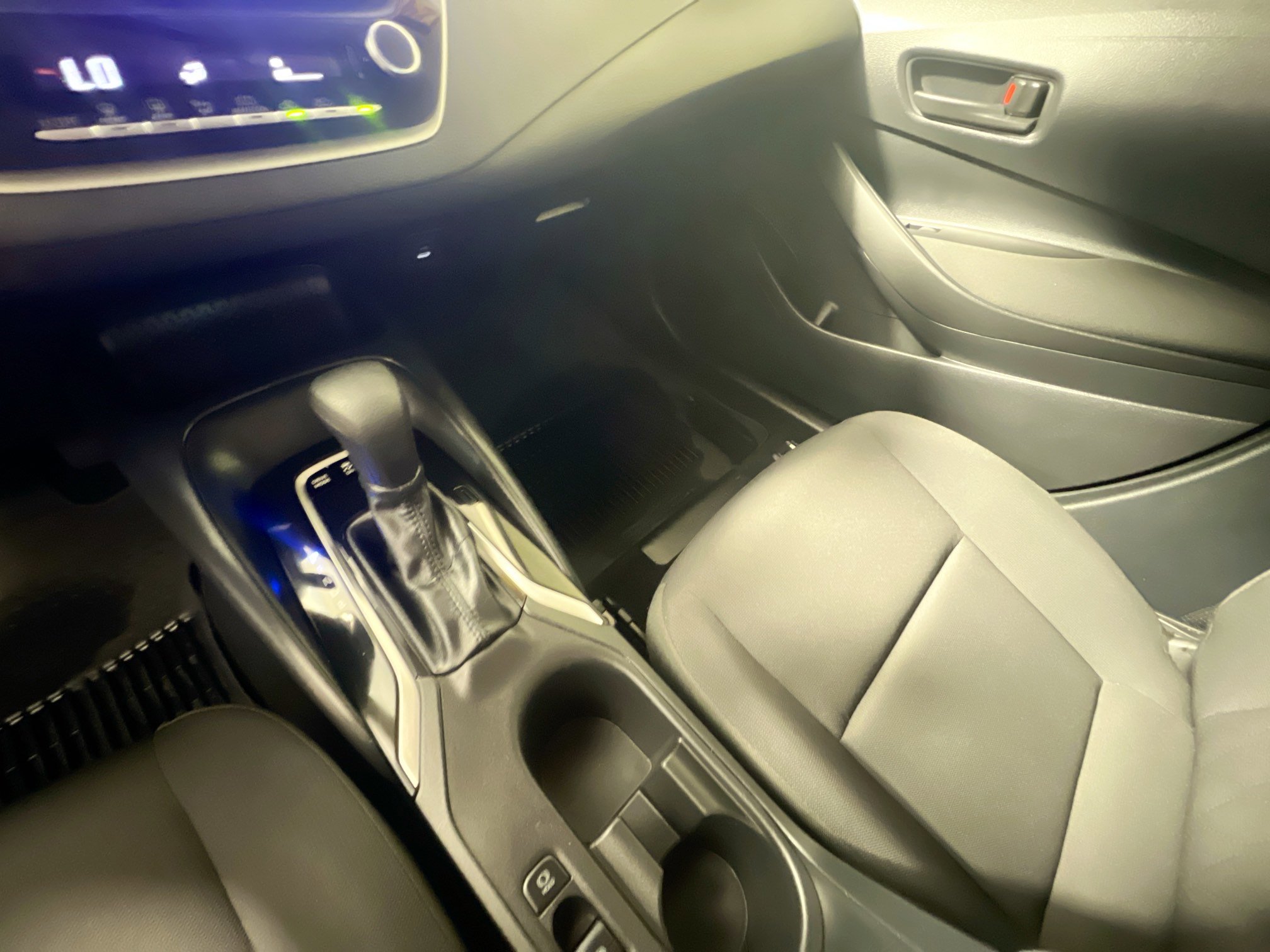 Used 2024 Toyota Corolla LE image 25
