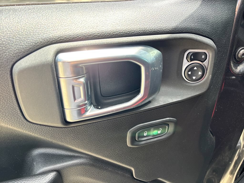 Used 2022 Jeep Gladiator Sport AWD/4WD image 16